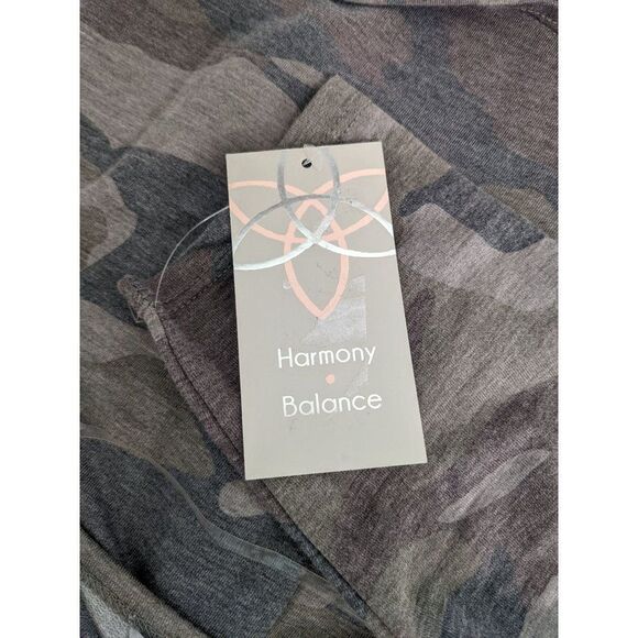 Harmony Balance Camo T-Shirt NWT Size Small Yoga Camo Top - Picture 6 of 7